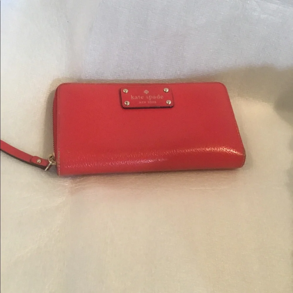 Large Kate Spade Wallet Wristlet.